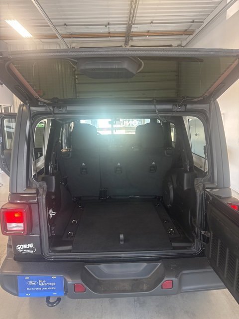 Used 2020 Jeep Wrangler Unlimited Sahara w/ Uconnect 4C Nav & Sound Group image 20