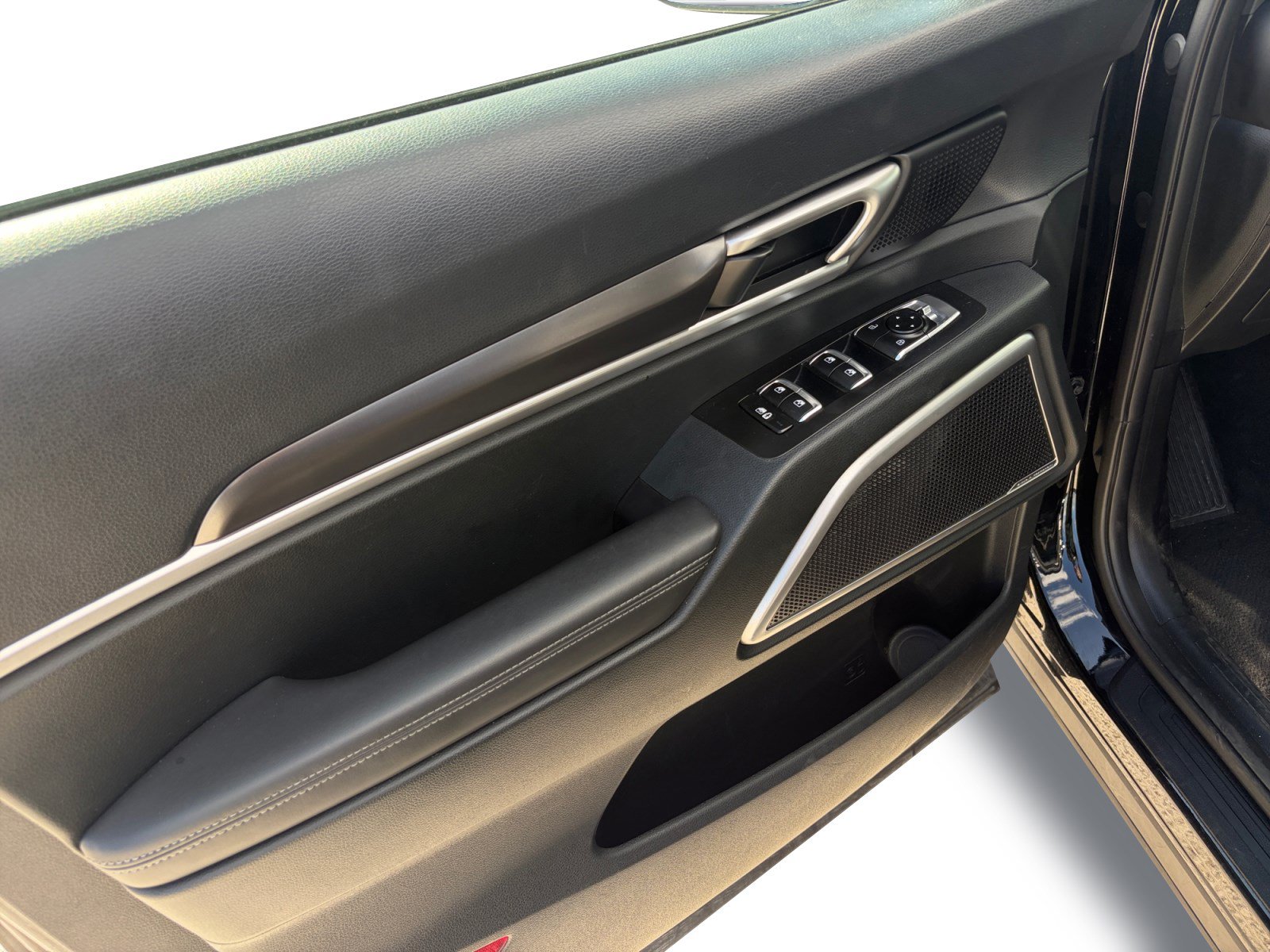 Used 2025 Kia Telluride S FWD image 10