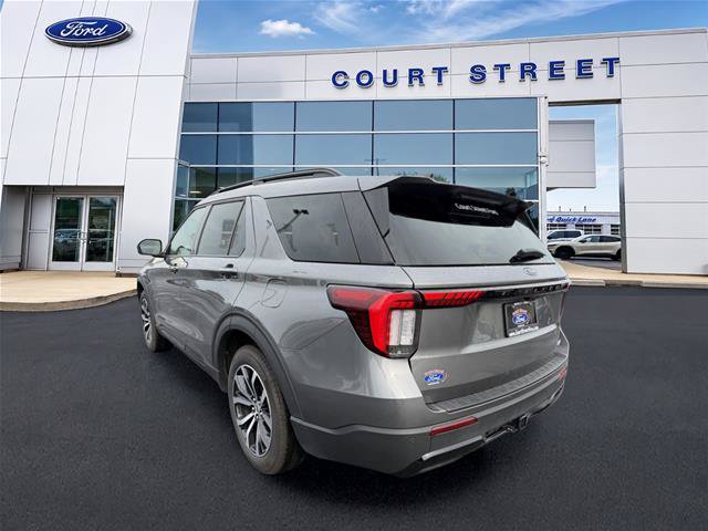 Certified 2026 Ford Explorer ST-Line AWD/4WD image 3
