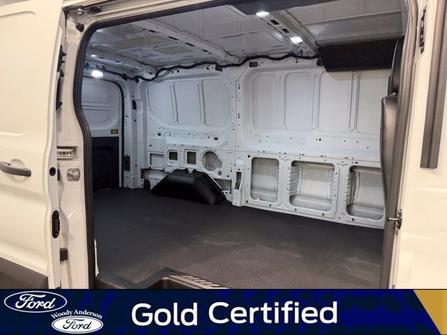 Certified 2025 Ford Transit 150 Low Roof RWD image 22
