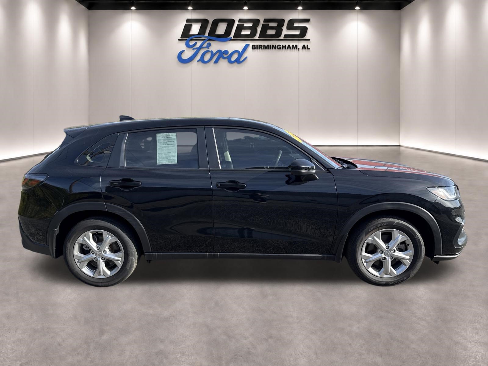 Used 2025 Honda HR-V LX image 4