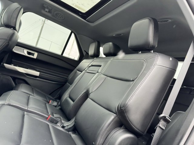 Certified 2023 Ford Explorer XLT w/ Equipment Group 202A image 11