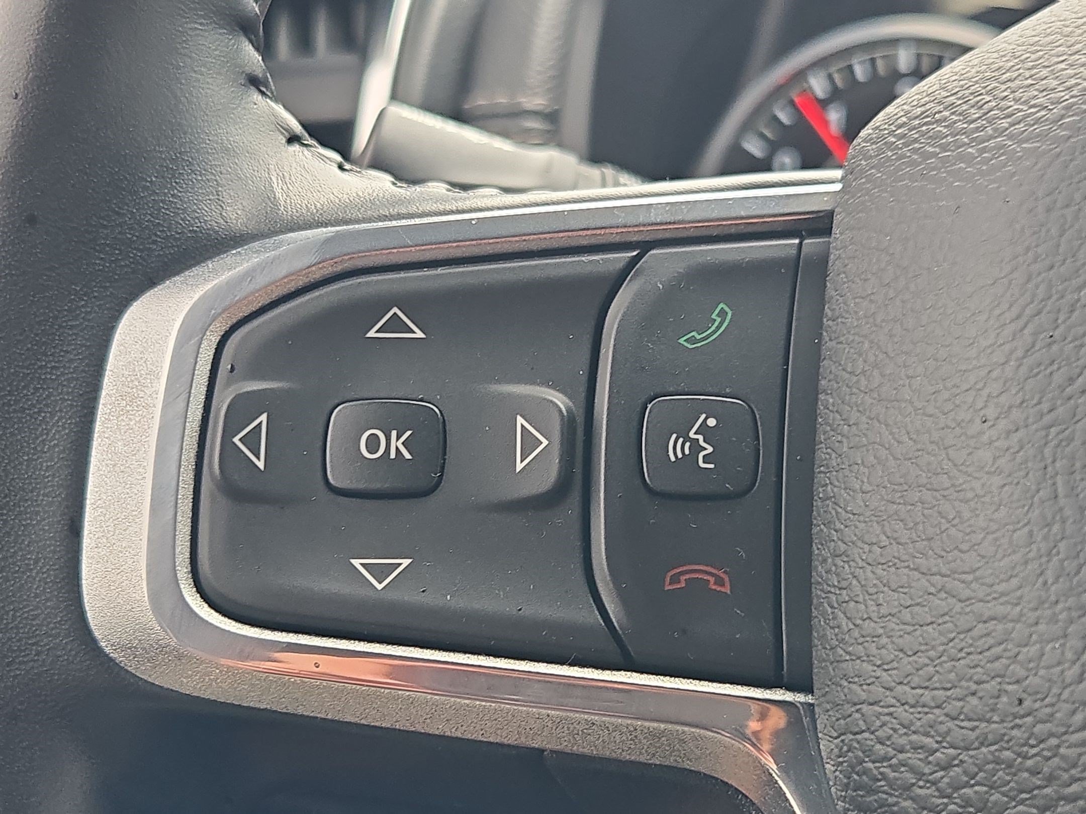 Used 2023 RAM 1500 Laramie AWD/4WD image 18