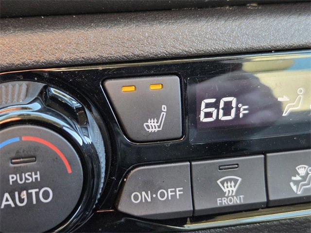 Used 2023 Nissan Kicks SR w/ SR Premium Package image 21