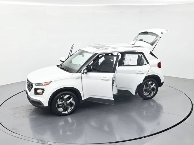 Used 2024 Hyundai Venue SEL FWD image 47