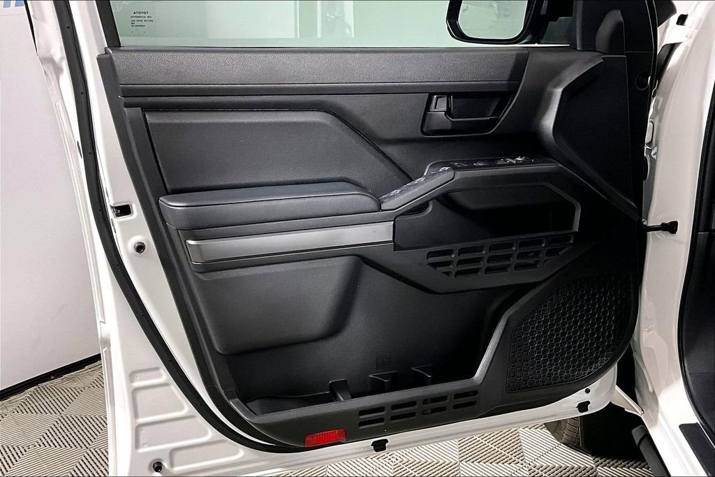 Used 2024 Toyota Tacoma SR5 image 18