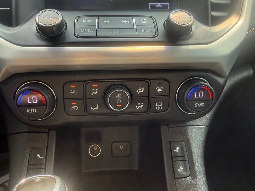 Used 2019 GMC Acadia SLT w/ LPO, Floor Liner Package AWD/4WD image 31