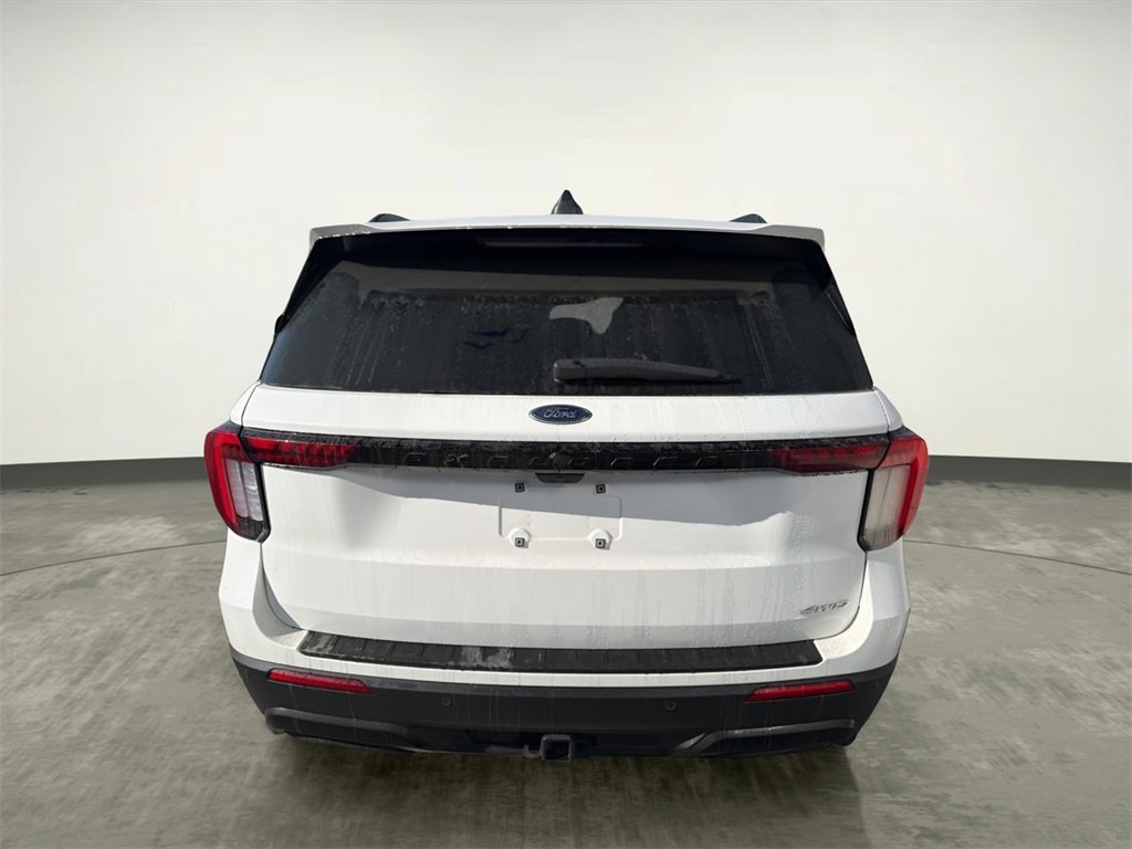Certified 2025 Ford Explorer ST-Line w/ ST-Line Street Pack image 3