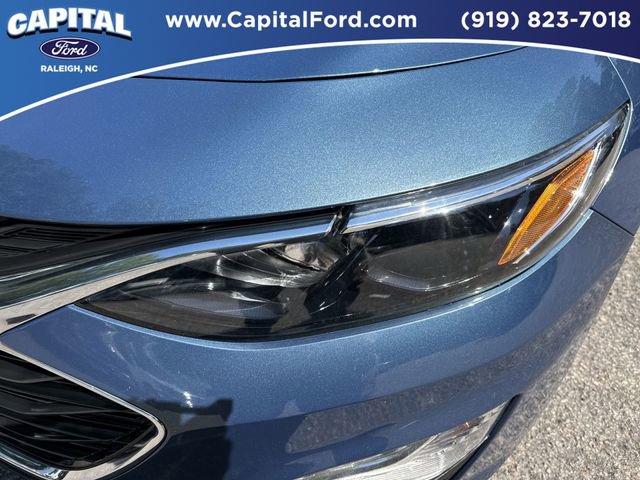 Used 2025 Chevrolet Malibu RS FWD image 11