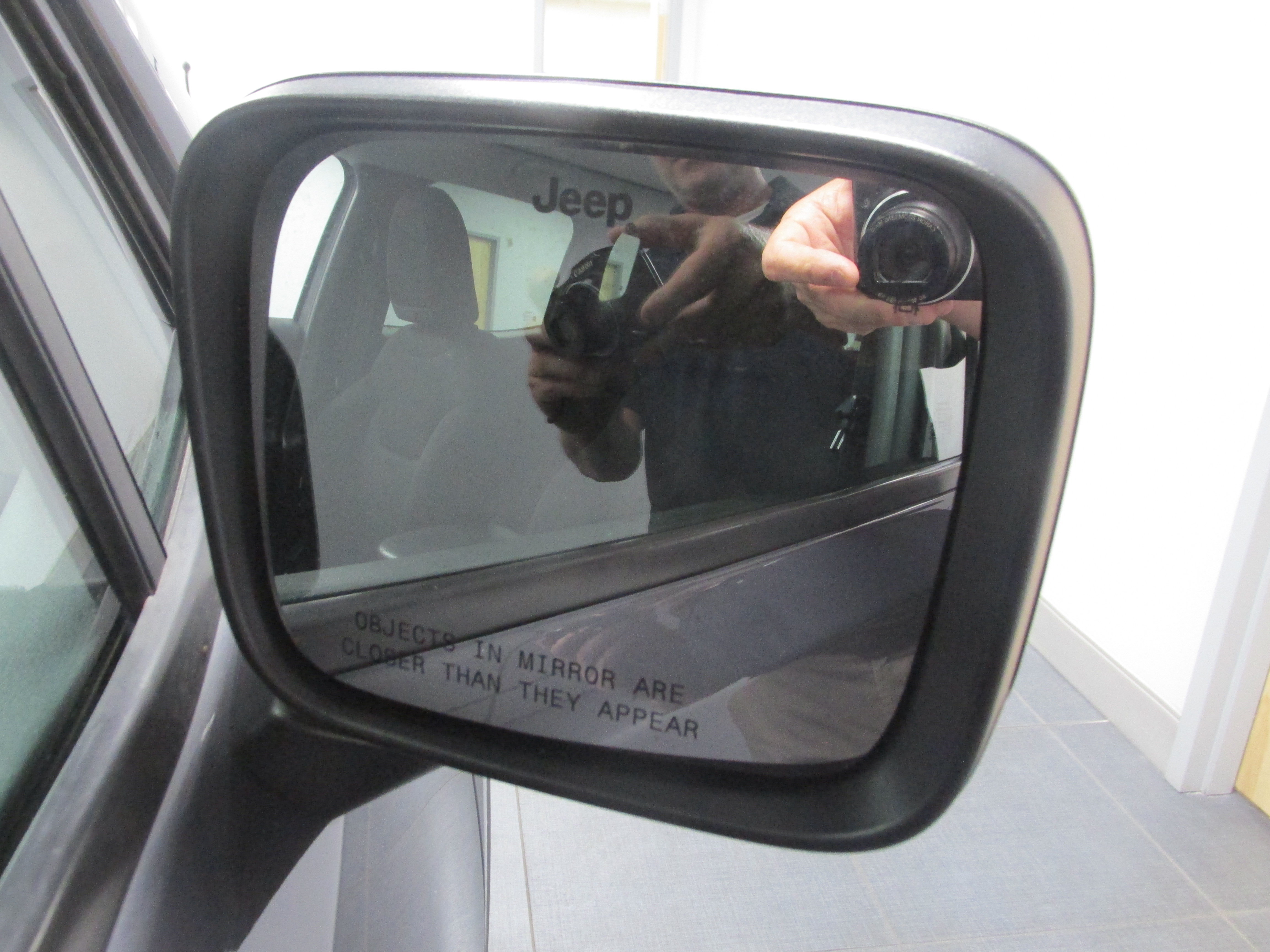 Used 2023 Jeep Renegade Latitude AWD/4WD image 17