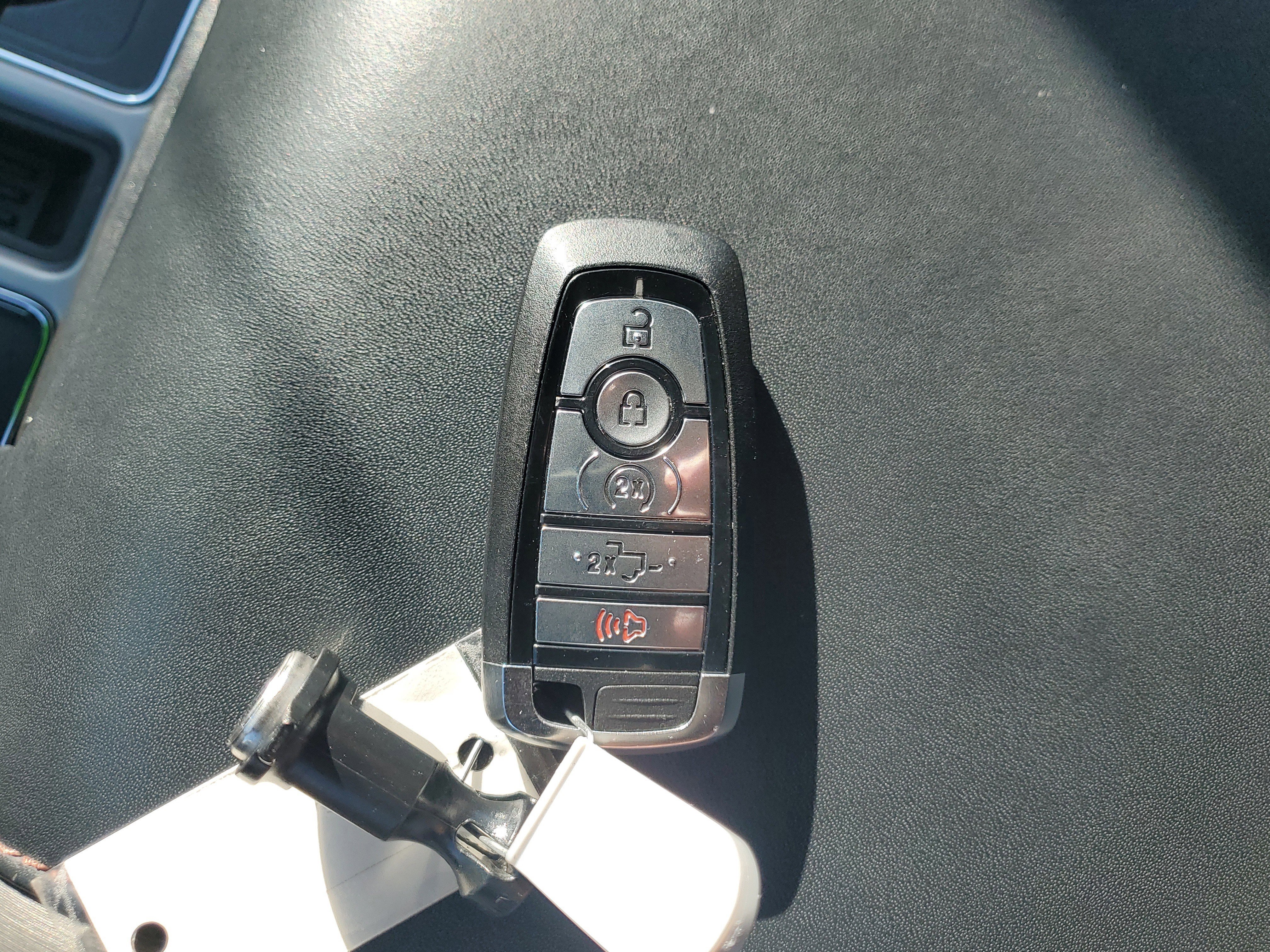 Certified 2019 Ford F150 Platinum w/ Equipment Group 701A Luxury image 29