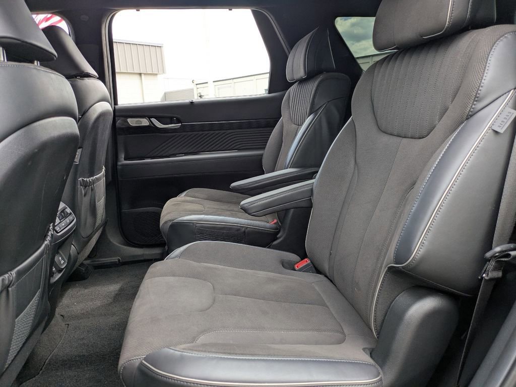 Used 2025 Hyundai Palisade Calligraphy image 15