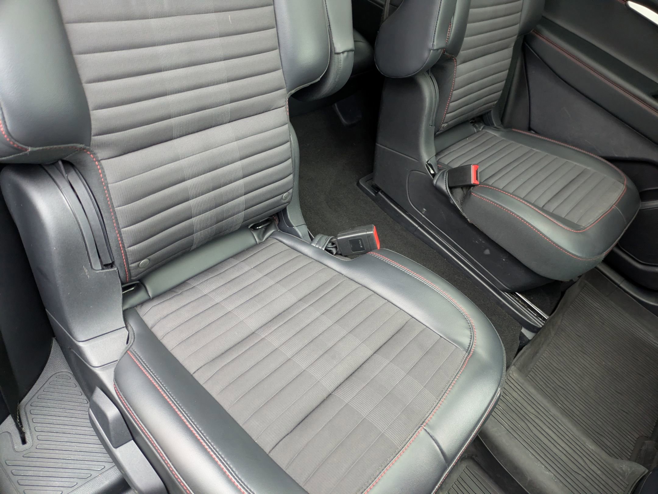 Certified 2025 Ford Explorer ST-Line w/ Premium Package image 39