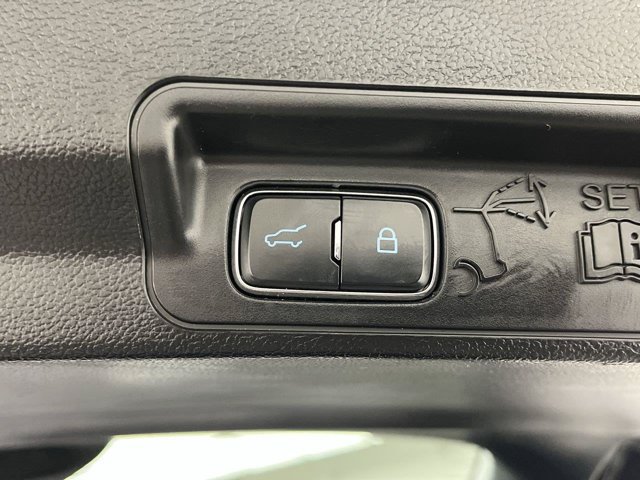 Certified 2023 Ford Explorer Platinum w/ Technology Package AWD/4WD image 36