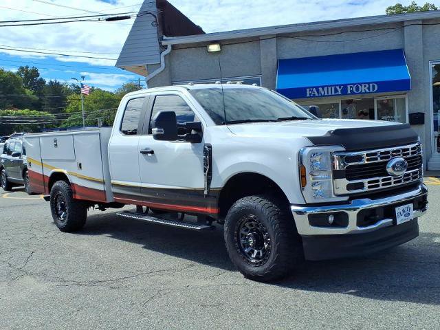 Certified 2025 Ford F350 XL w/ XL Chrome Package AWD/4WD image 1