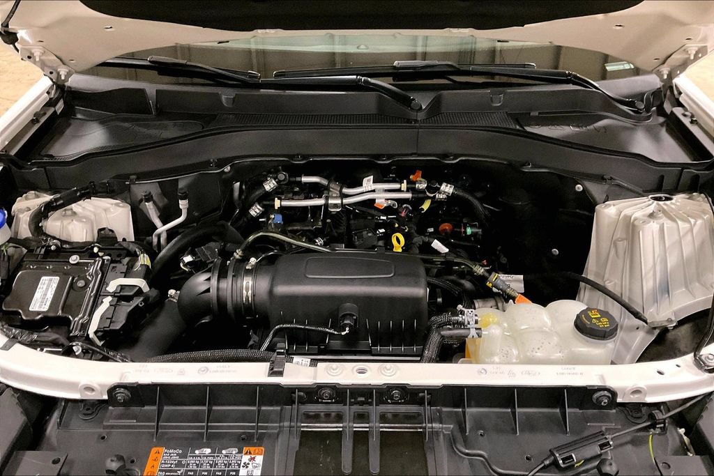 Certified 2024 Ford Explorer XLT w/ Equipment Group 202A AWD/4WD image 10
