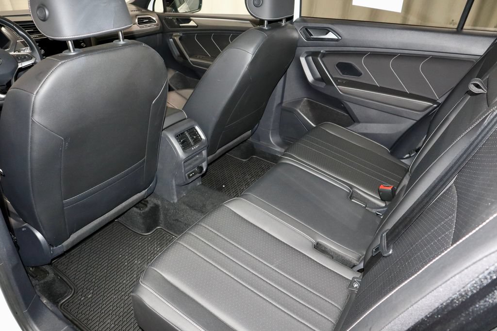 Used 2023 Volkswagen Tiguan SE R-Line AWD/4WD image 20