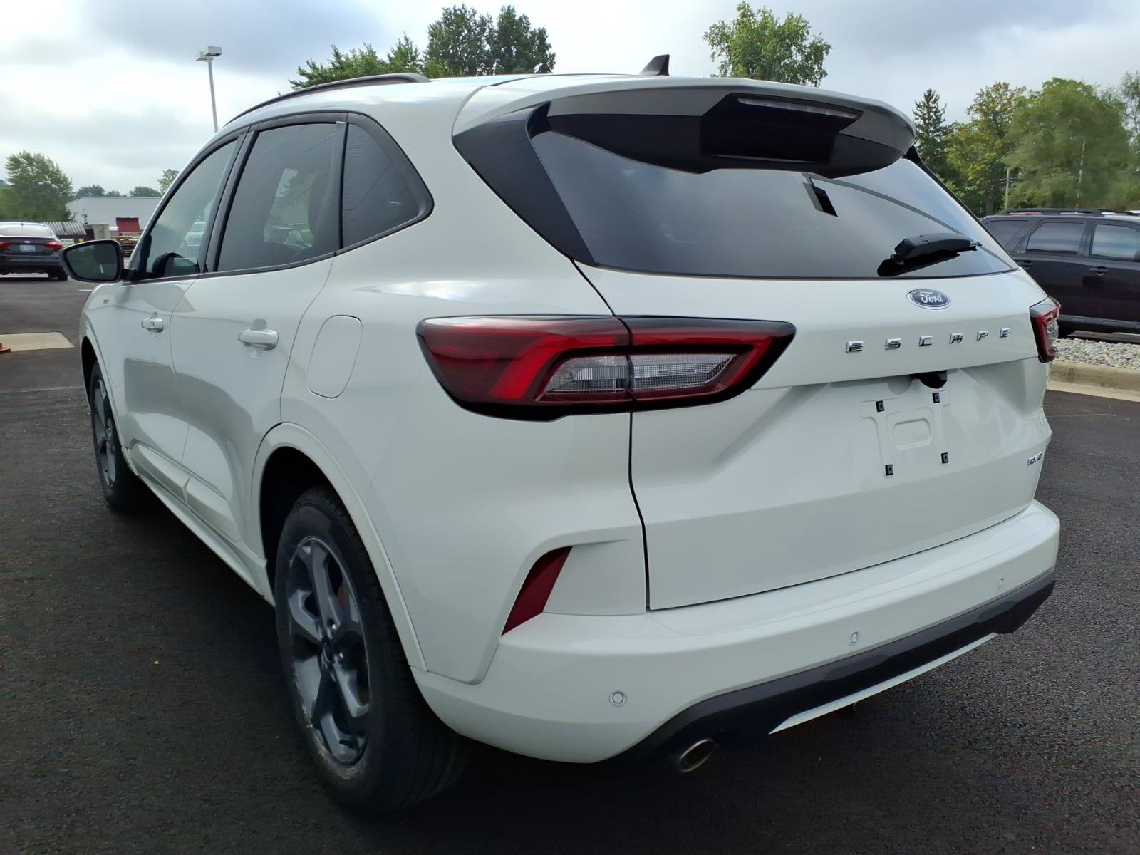 Certified 2024 Ford Escape ST-Line w/ Tech Pack #1 AWD/4WD image 4
