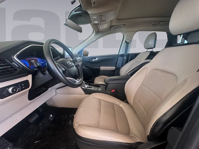 Certified 2020 Ford Escape Titanium w/ Titanium Premium Package 2.0 AWD/4WD image 10