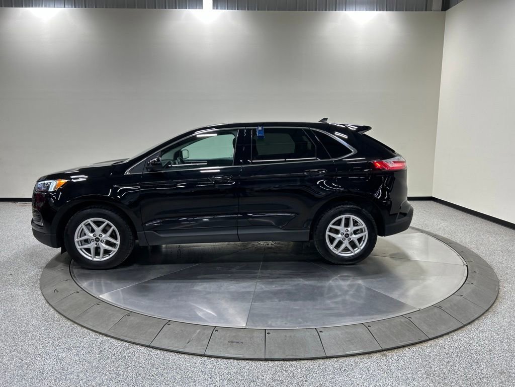 Certified 2024 Ford Edge SEL w/ Convenience Package AWD/4WD image 9