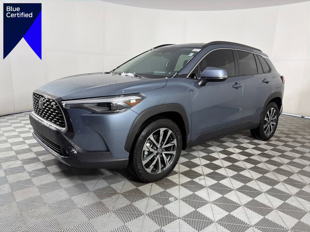 Used 2023 Toyota Corolla Cross XLE w/ Convenience Package AWD/4WD image 1