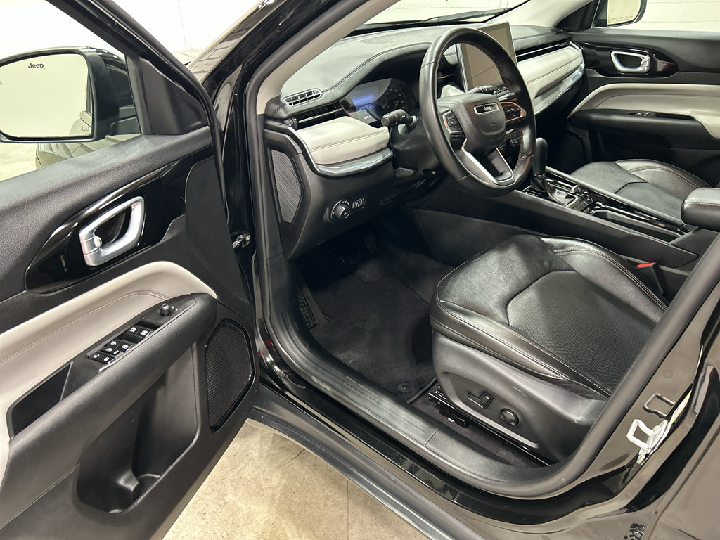 Used 2022 Jeep Compass Limited AWD/4WD image 10