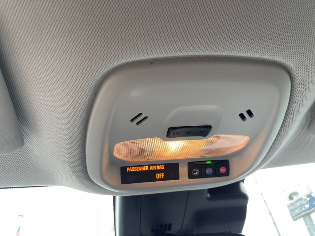 Used 2025 Chevrolet Trax LT FWD image 22