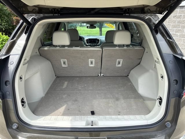 Used 2023 GMC Terrain Denali w/ Denali Premium Package AWD/4WD image 13