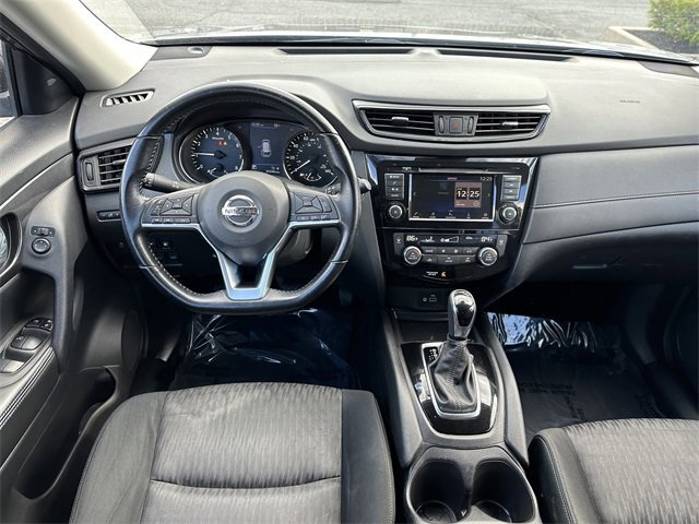 Used 2020 Nissan Rogue SV image 14