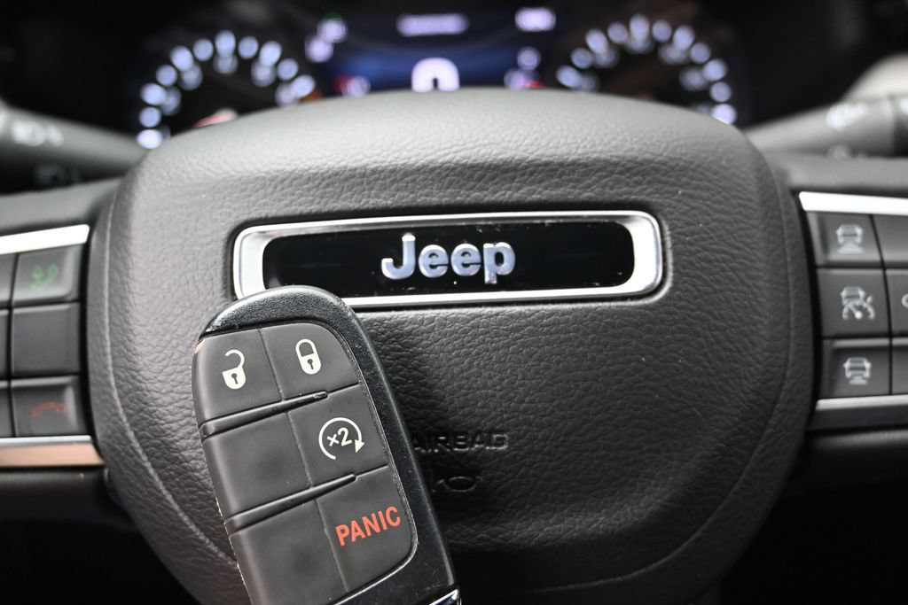 Used 2025 Jeep Compass Limited AWD/4WD image 44