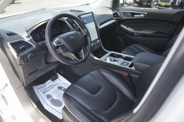 Certified 2022 Ford Edge Titanium image 8