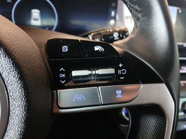 Used 2024 Hyundai Elantra SEL w/ Convenience Package FWD image 11