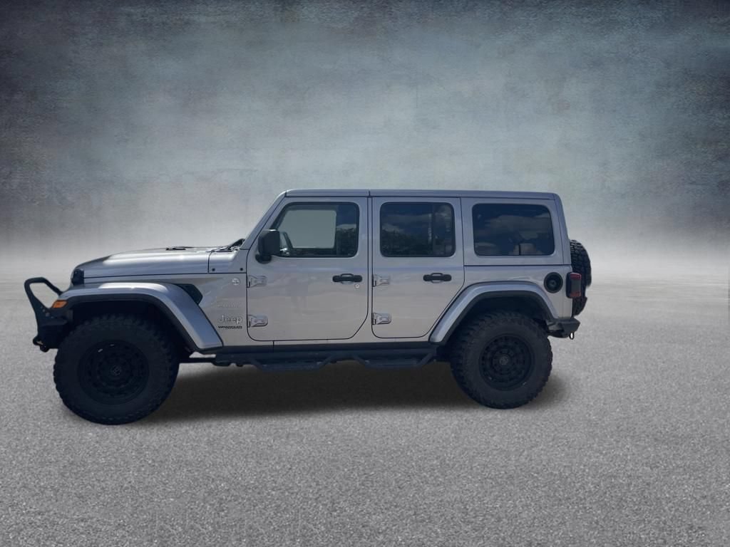 Used 2018 Jeep Wrangler Unlimited Sahara AWD/4WD image 2