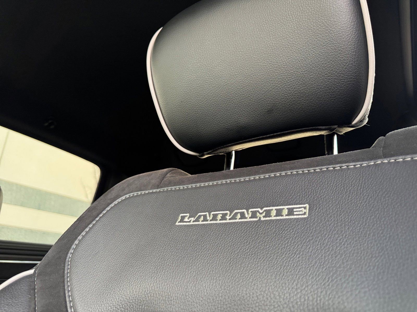 Used 2025 RAM 1500 Laramie w/ Night Edition image 26