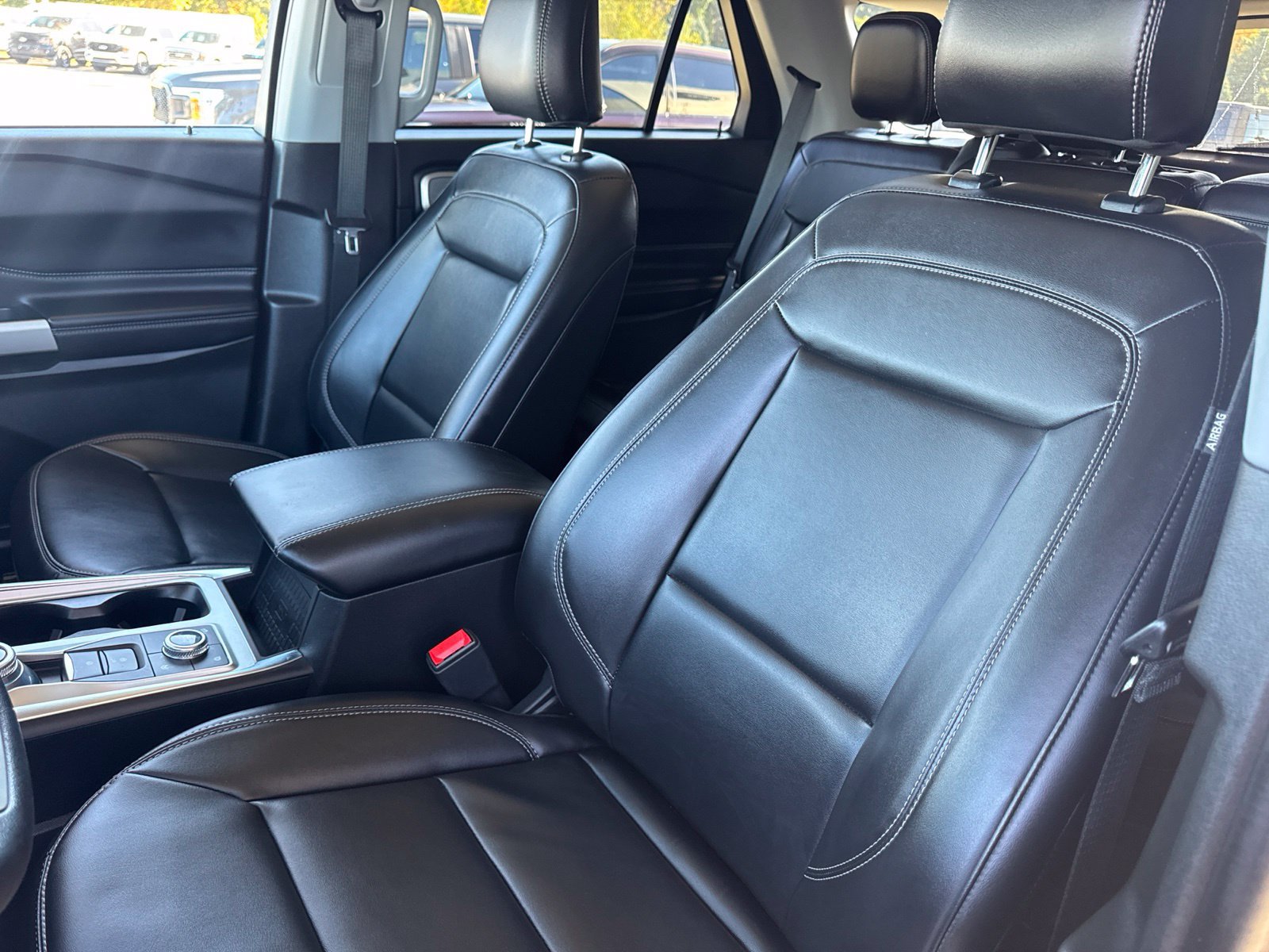 Certified 2023 Ford Explorer XLT w/ Equipment Group 202A AWD/4WD image 24