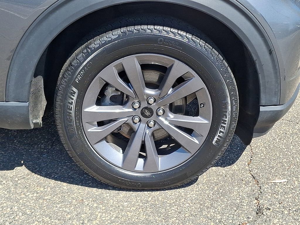 Certified 2023 Ford Explorer XLT w/ Equipment Group 202A image 11