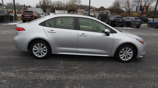 Used 2023 Toyota Corolla LE w/ LE Convenience Package image 6