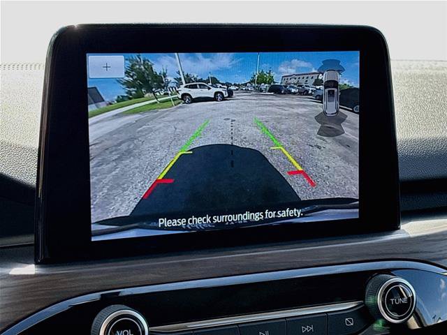 Certified 2020 Ford Escape Titanium AWD/4WD image 15