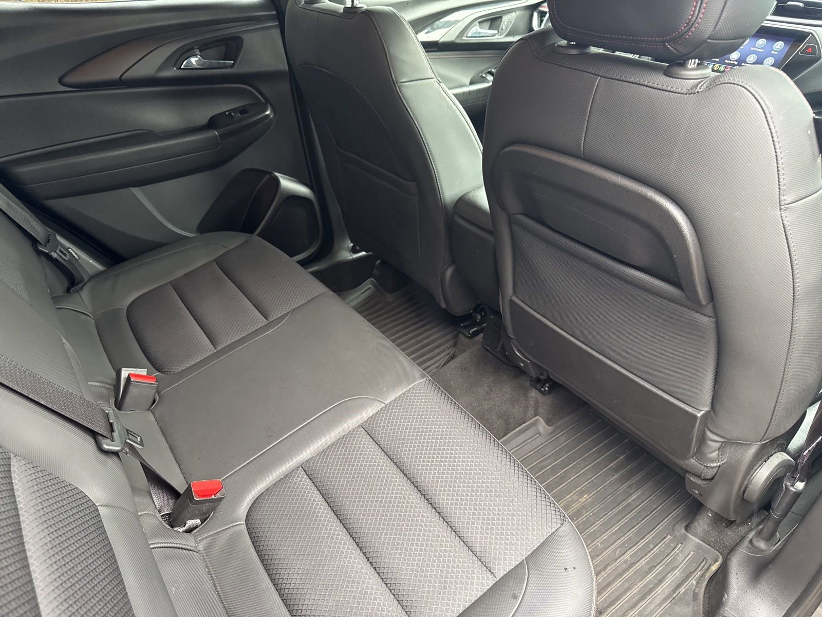 Used 2022 Chevrolet TrailBlazer RS w/ Technology Package image 32