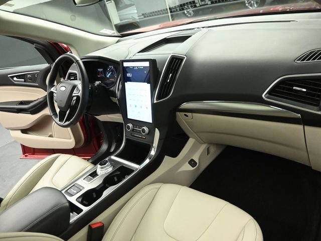 Certified 2022 Ford Edge Titanium w/ Class II Trailer Tow Package image 45