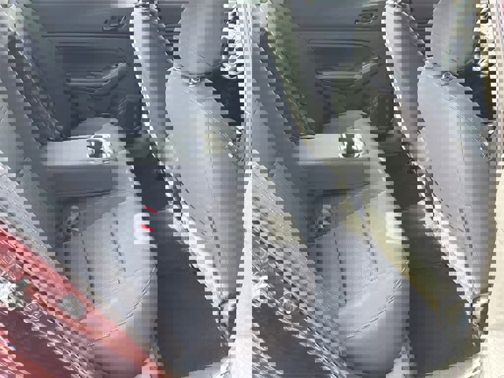 Used 2025 Nissan Altima 2.5 SV image 14