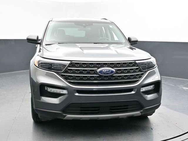 Certified 2022 Ford Explorer XLT w/ Equipment Group 202A image 2