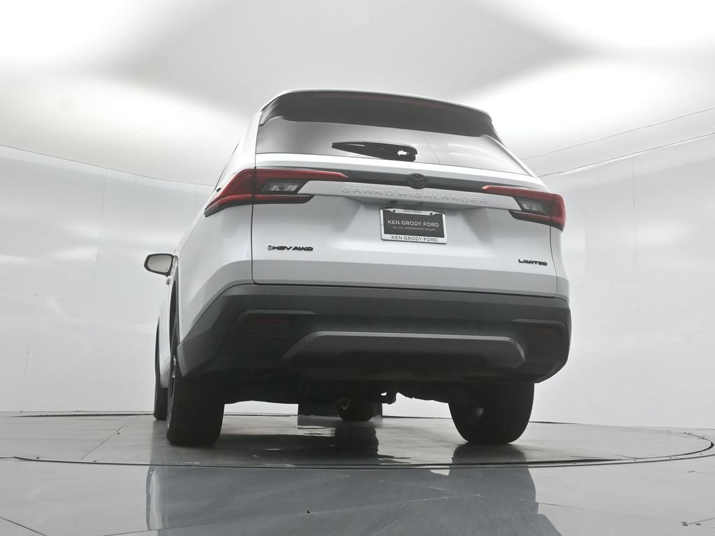 Used 2024 Toyota Grand Highlander AWD Hybrid image 47