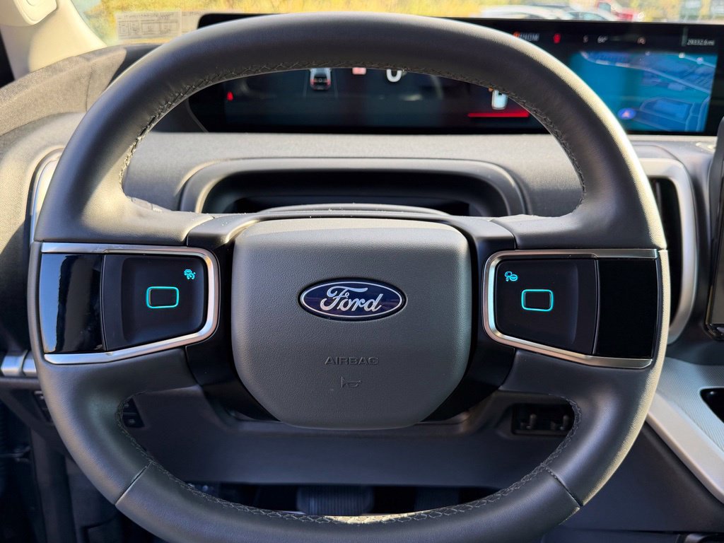 Certified 2025 Ford Expedition Active AWD/4WD image 8
