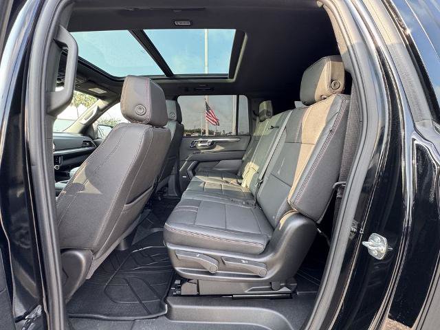 Used 2026 Chevrolet Suburban RST w/ Comfort Package RWD image 15