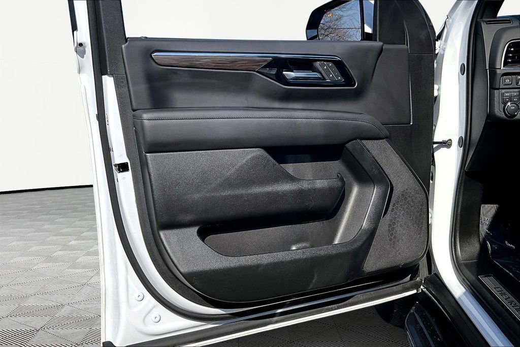 Used 2025 Chevrolet Tahoe LT image 23