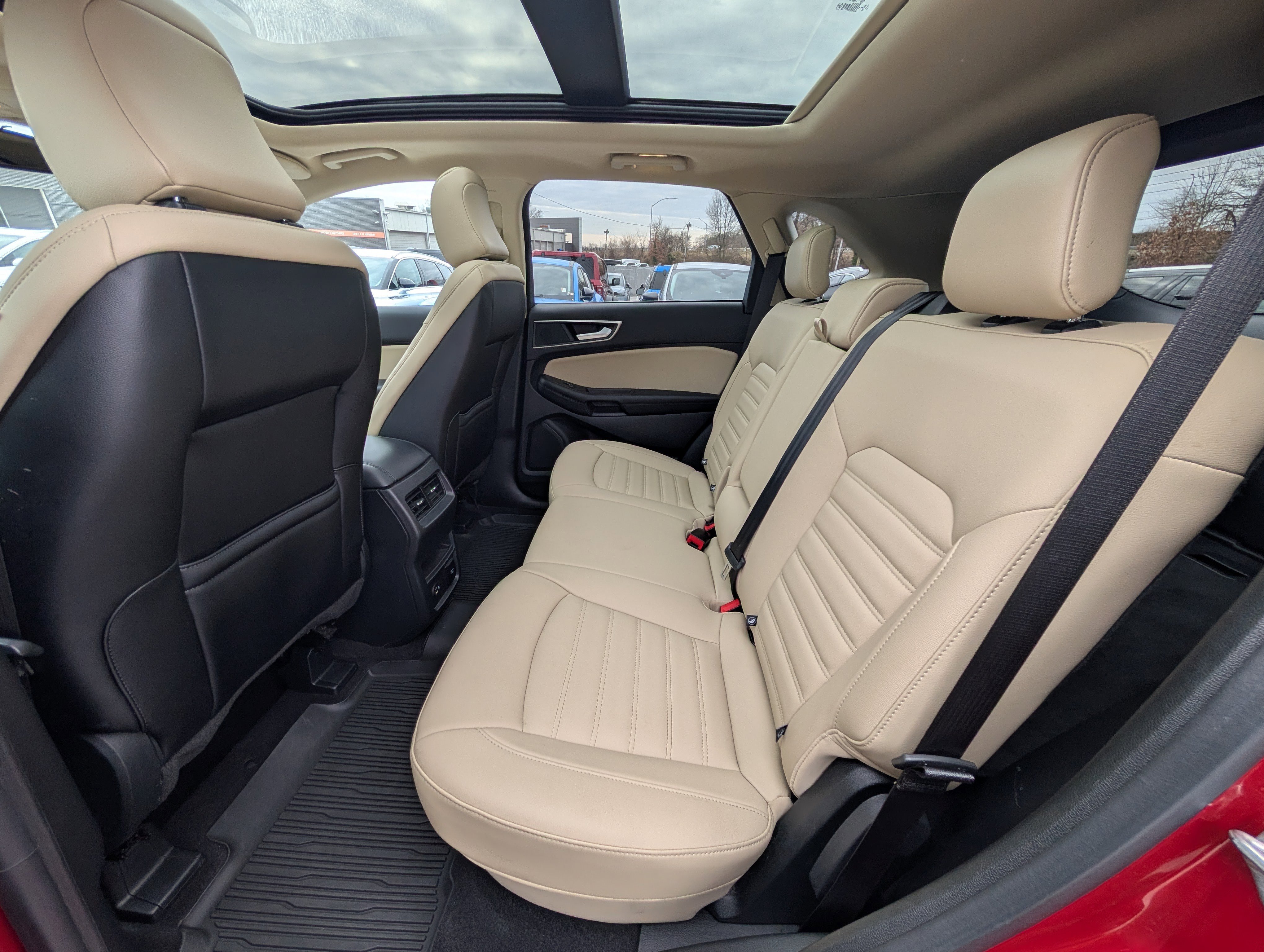 Certified 2022 Ford Edge SEL w/ Convenience Package image 16