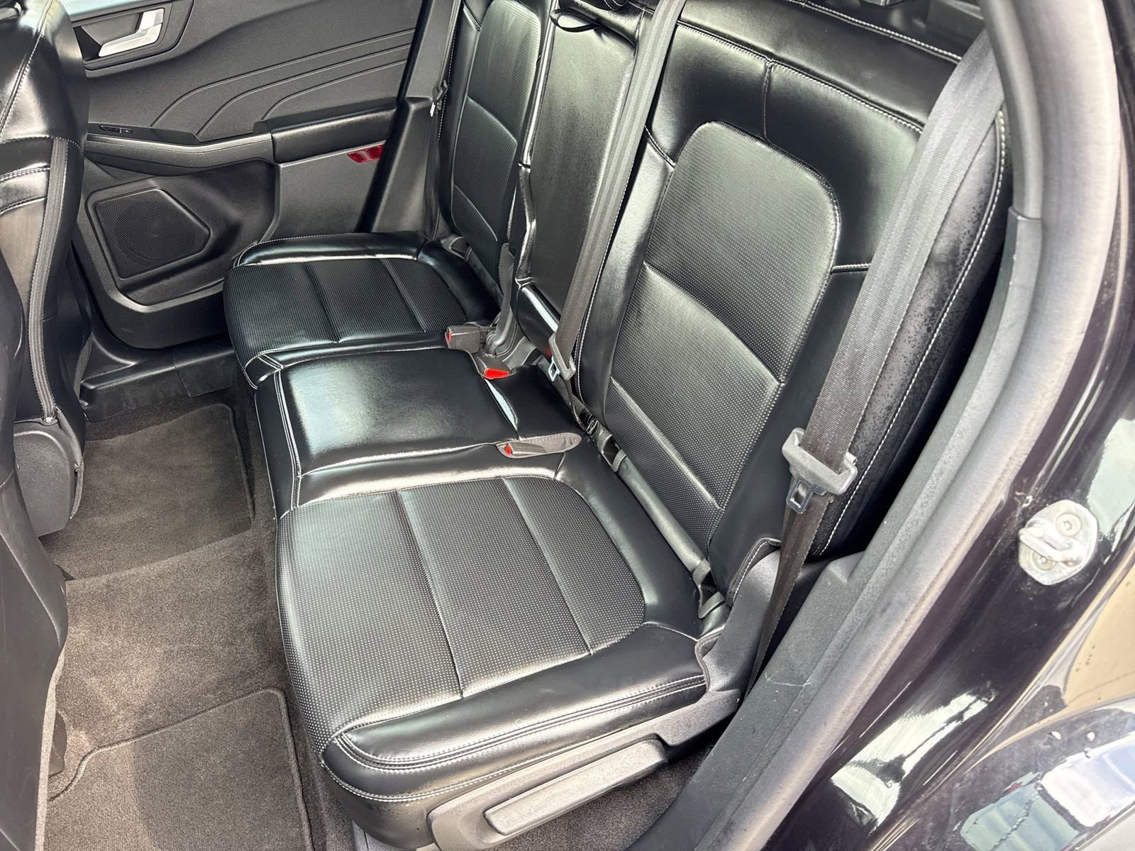 Certified 2025 Ford Escape Platinum image 18