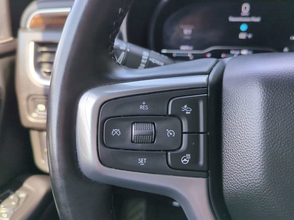 Used 2024 Chevrolet Suburban Premier image 30