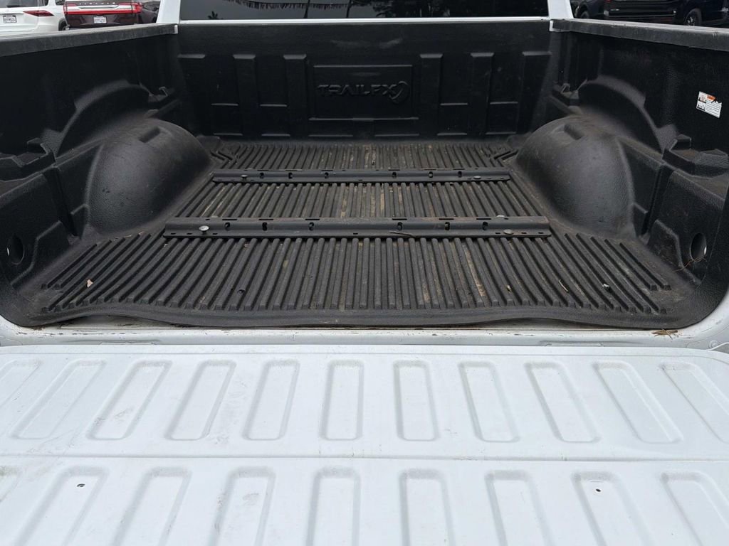 Used 2024 RAM 1500 Laramie AWD/4WD image 7